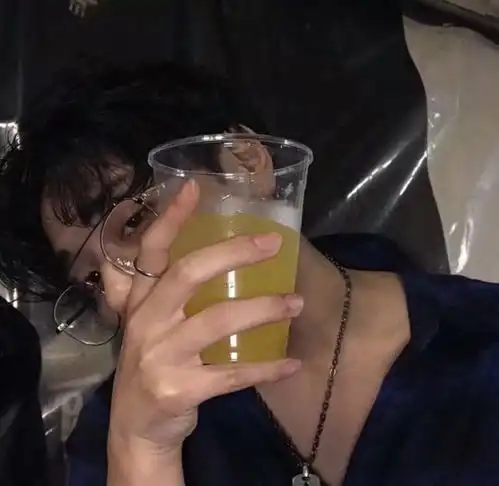 神仙级头像男头
