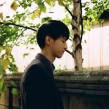 2019新款忧郁系个性男生扣扣头像想起我时你嘴角上扬
