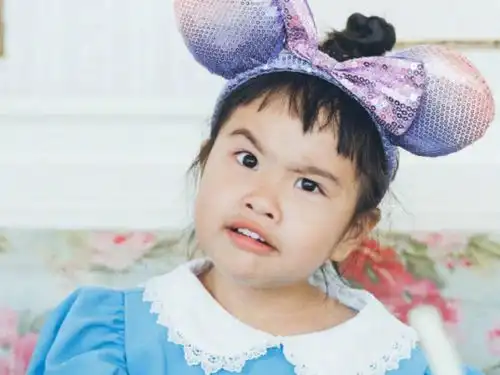 有种女大十八变叫包贝尔女儿,曾是翻版包贝尔,如今意外撞脸鬼鬼
