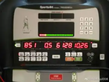 跑步机消耗300卡路里
