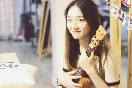 黄某某和美女一起学猫叫,一起喵喵喵喵喵
