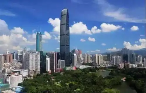 高达700米中国第一高楼在深圳诞生
