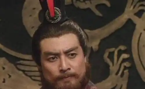 曹操平定河北8年间,刘表刘备孙权在干嘛
