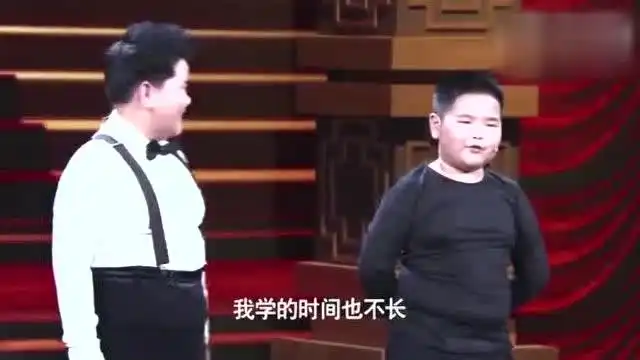 谢飞机曹桐睿长大了,曾跳拉丁舞贡献一堆表情包
