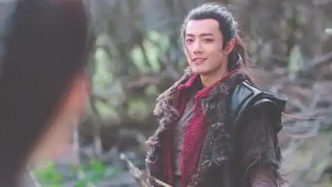 疾冲冲,何许人也既是四海为家的赏金猎人,也是不可一世的少将李炬峣肖战狼殿下疾冲个人向台词向燃向今年勇
