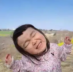 这个日本小女孩靠丑萌火遍世界,多少妈妈想养出这样的宝贝
