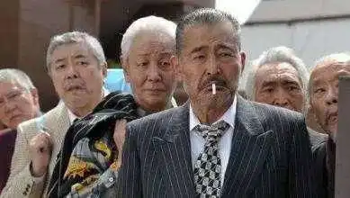 港片大反派陈惠敏黑帮老大变商人,老婆替坐牢,从此不沾风月
