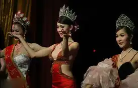 实拍泰国人妖皇后选美现场盘点十大人妖皇后
