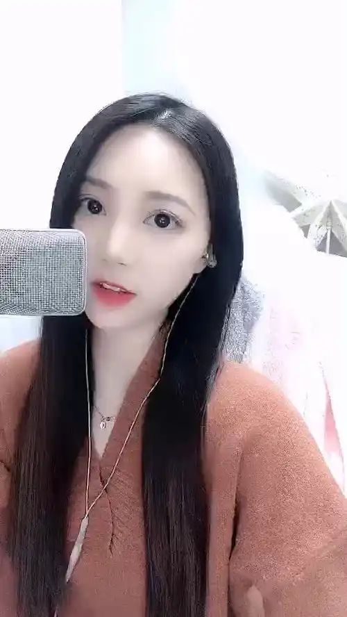 别有一番韵味的小姐姐一起喵喵叫,高能献唱
