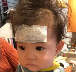 化身晒女狂魔陈冠希晒女儿呆萌趣照
